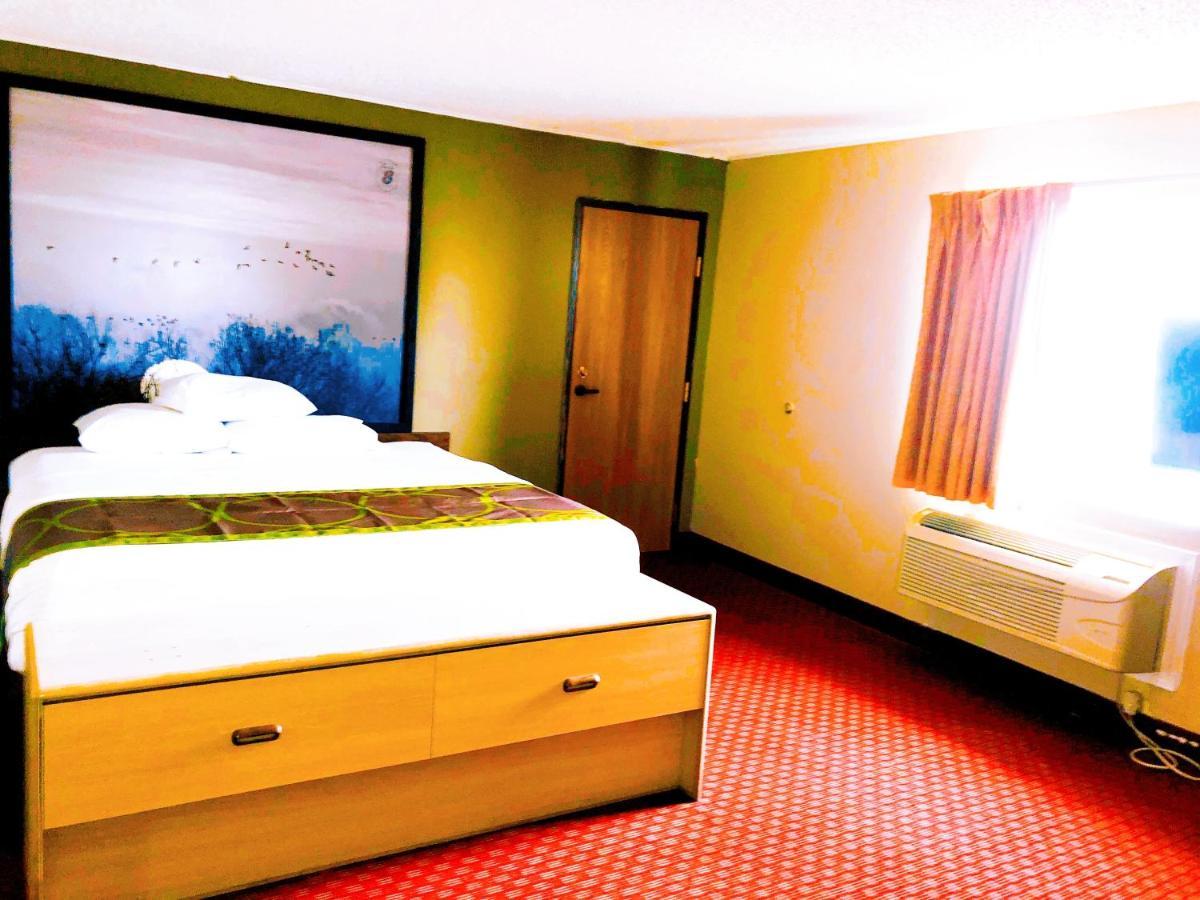 The Inn&Suites Sw אומהה מראה חיצוני תמונה