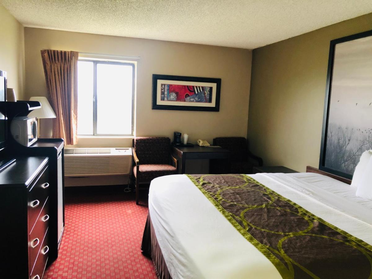 The Inn&Suites Sw אומהה מראה חיצוני תמונה