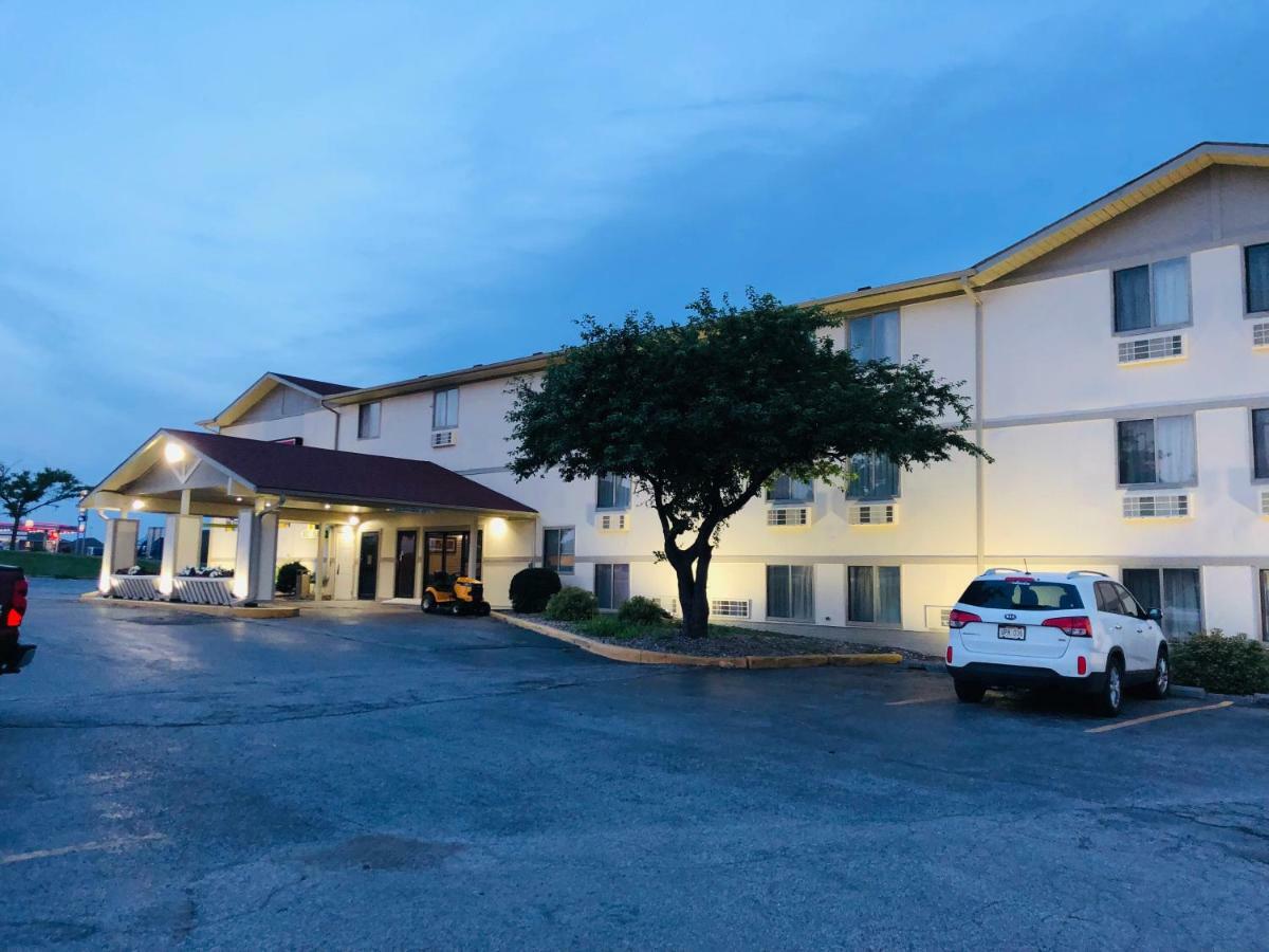 The Inn&Suites Sw אומהה מראה חיצוני תמונה