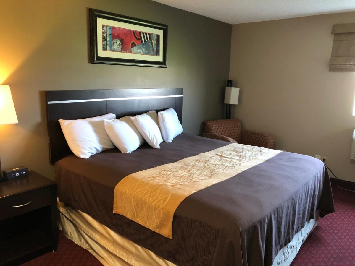 The Inn&Suites Sw אומהה מראה חיצוני תמונה